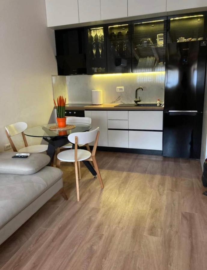 Lovely Loft 1-Bedroom In The Heart Of Tirana Exterior photo